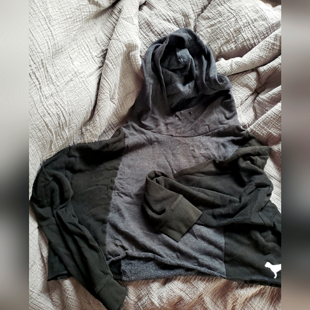 Size Large, PINK, cropped Gray and Black Hoodie